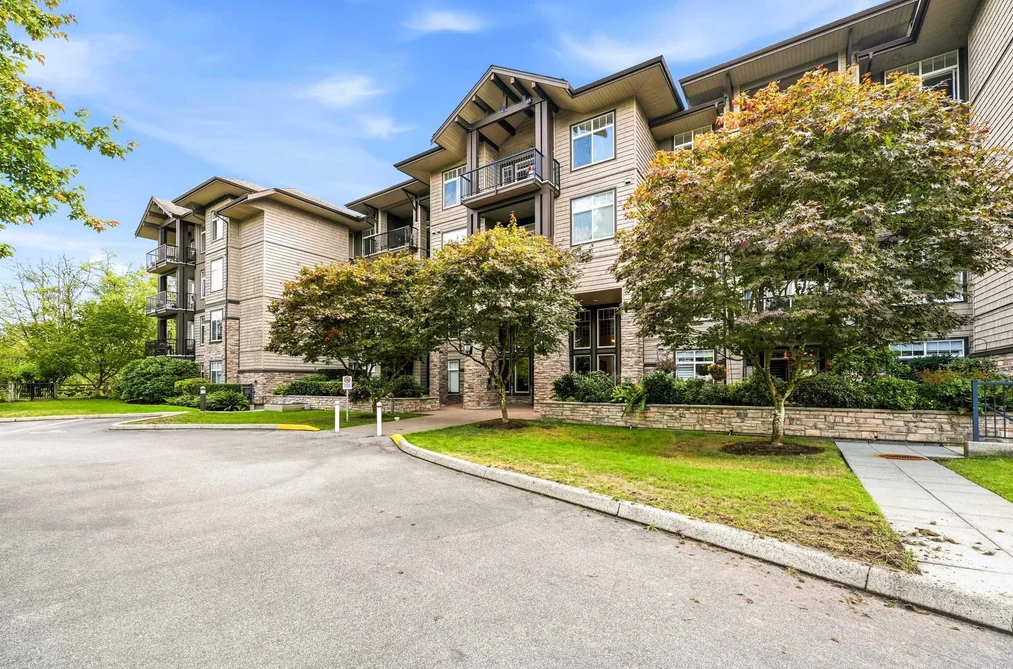 Condo for sale at 304 12268 224 Street Maple Ridge British Columbia - MLS: R3161036