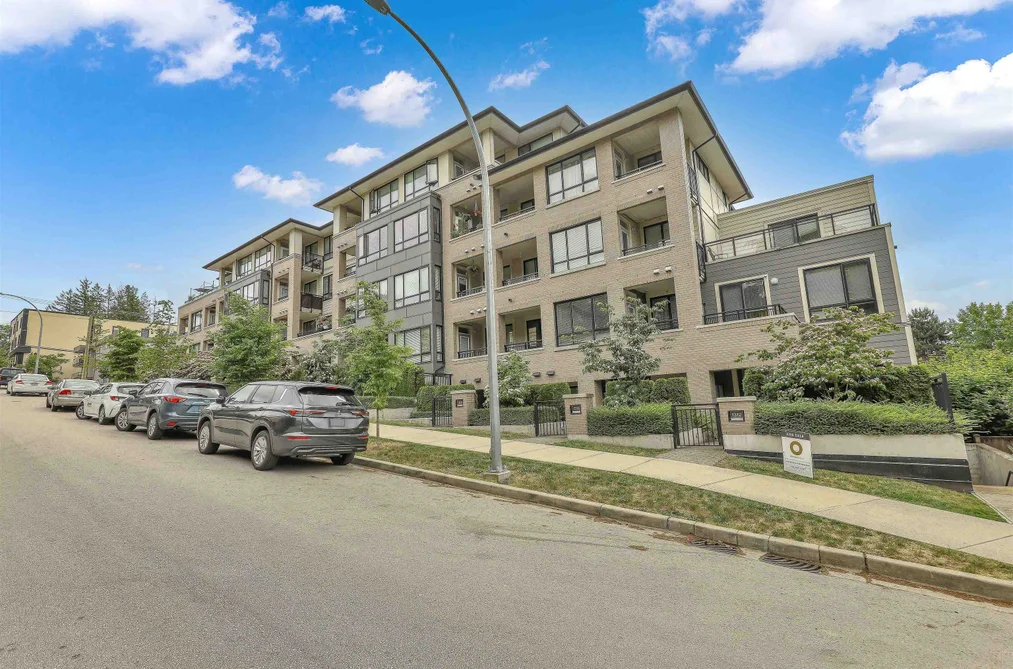 304 1306 FIFTH AVENUE, New Westminster BC V3M 0K5, New Westminster BC — Residential for Sale - Photo 2
