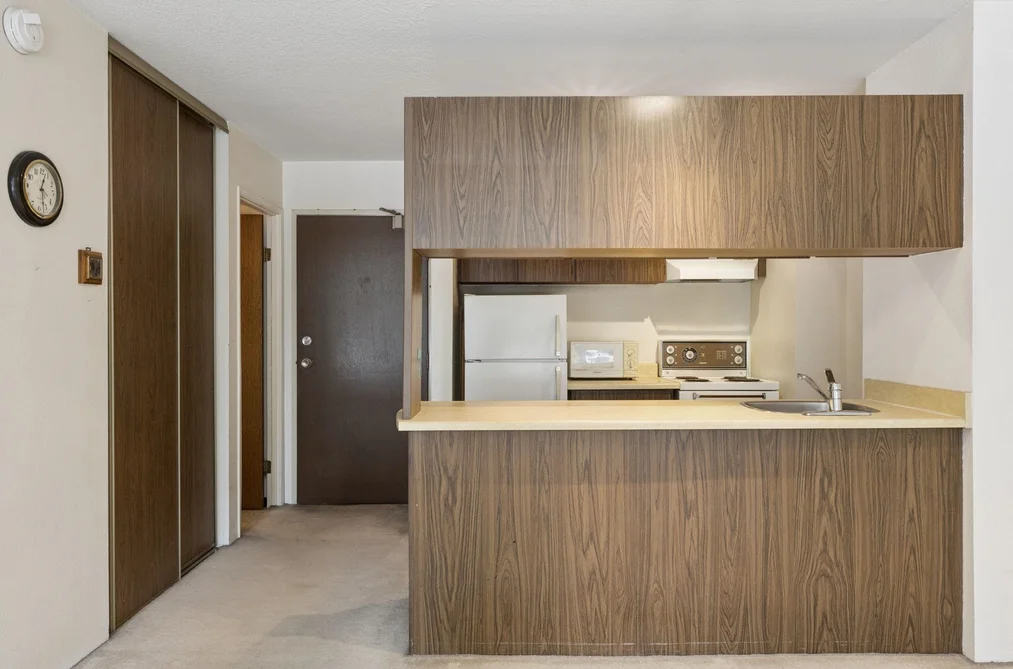 304 1330 BURRARD STREET, Vancouver, BC — Residential for Sale — Photo 12 of 23