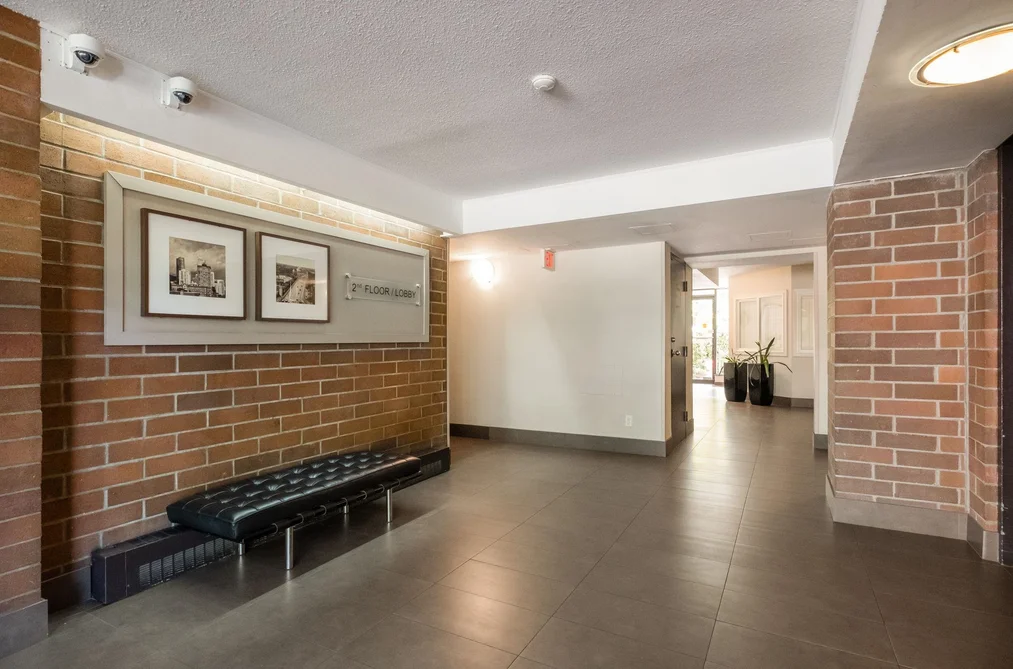 304 1330 BURRARD STREET, Vancouver, BC — Residential for Sale — Photo 5 of 23