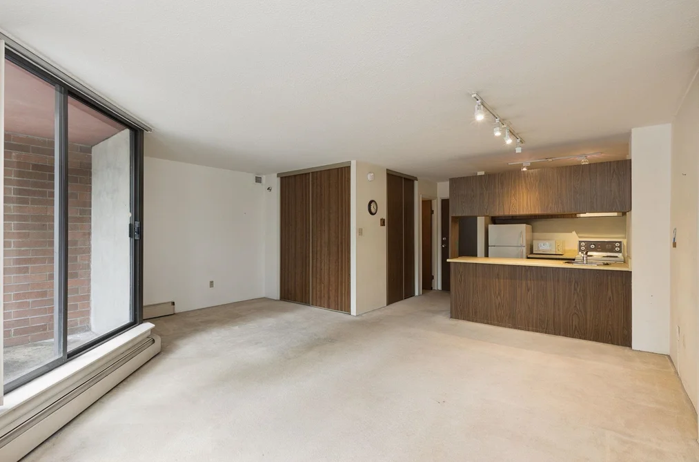 304 1330 BURRARD STREET, Vancouver, BC — Residential for Sale — Photo 6 of 23