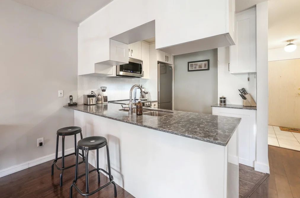 304 135 ELEVENTH STREET, New Westminster BC V3M 4C7, New Westminster BC — Residential for Sale - Photo 5
