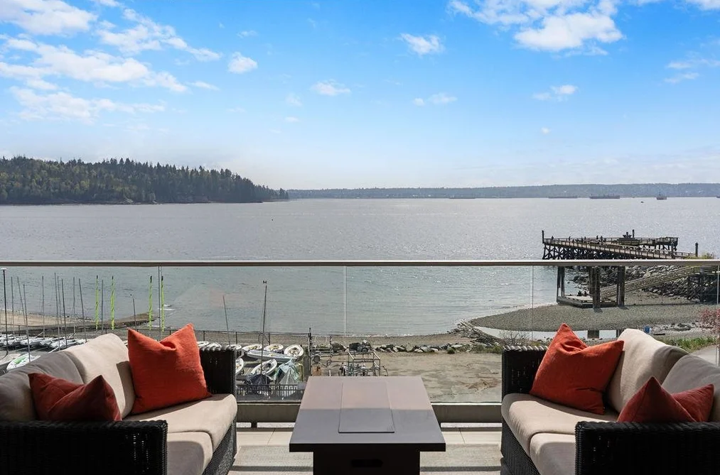 Condo for sale at 304 1355 Bellevue Avenue West Vancouver British Columbia - MLS: R3113927