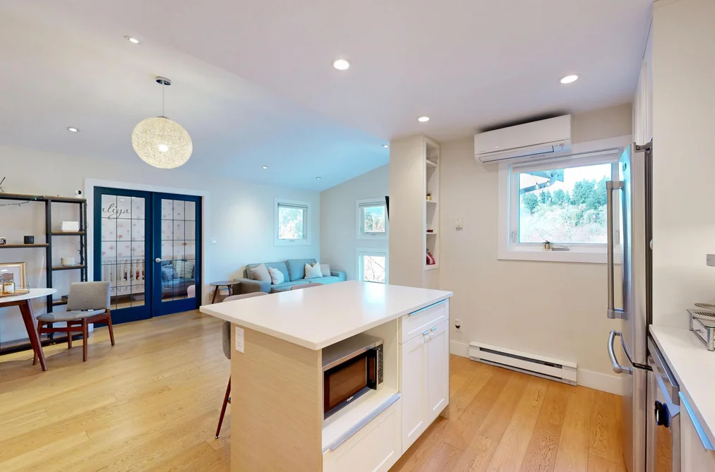 304 1528 BOWSER AVENUE, North Vancouver BC V7P 2Y3, North Vancouver BC — Residential for Sale - Photo 3