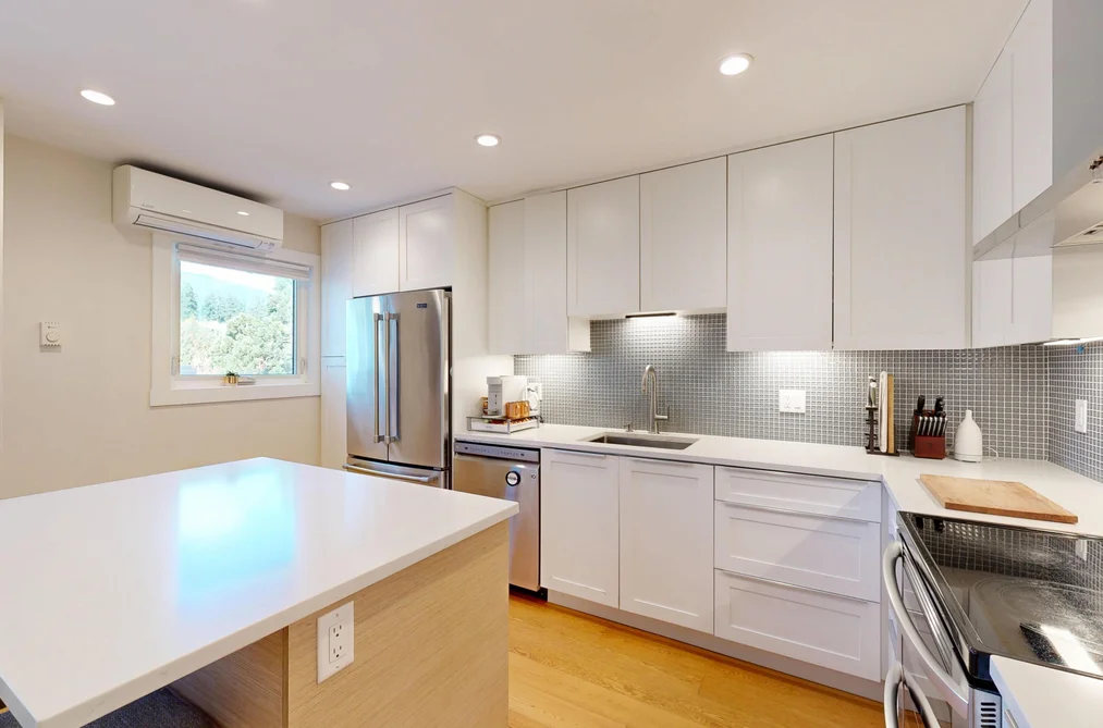 304 1528 BOWSER AVENUE, North Vancouver BC V7P 2Y3, North Vancouver BC — Residential for Sale - Photo 5