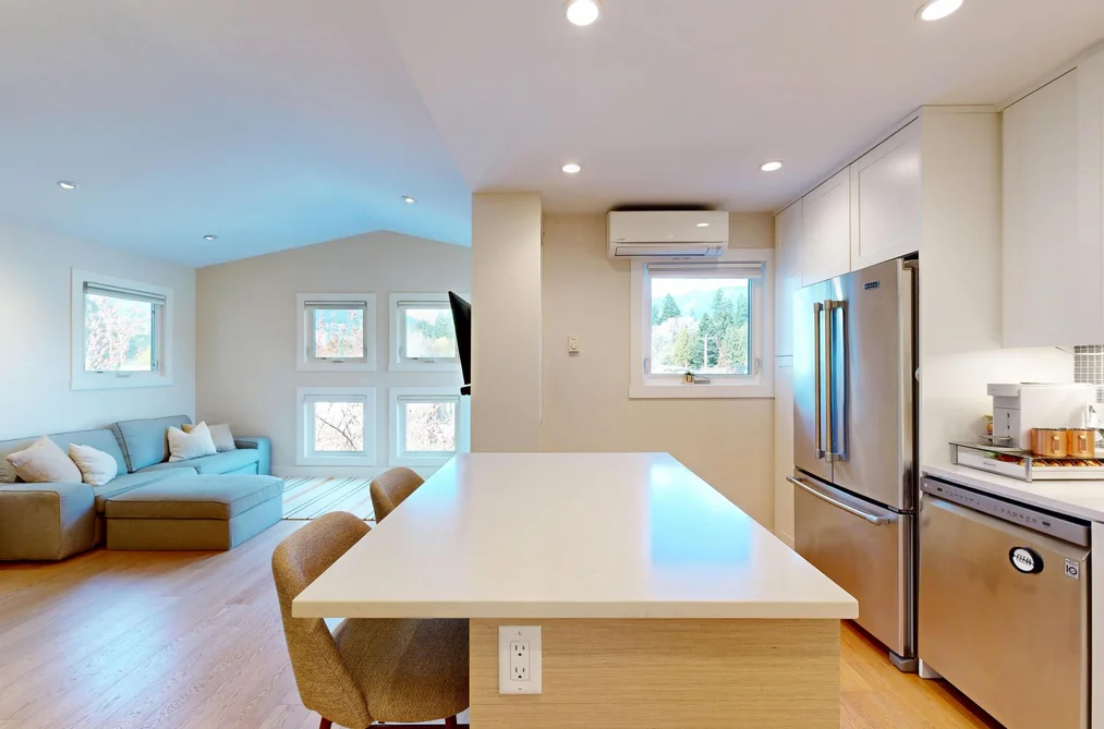 304 1528 BOWSER AVENUE, North Vancouver BC V7P 2Y3, North Vancouver BC — Residential for Sale - Photo 6