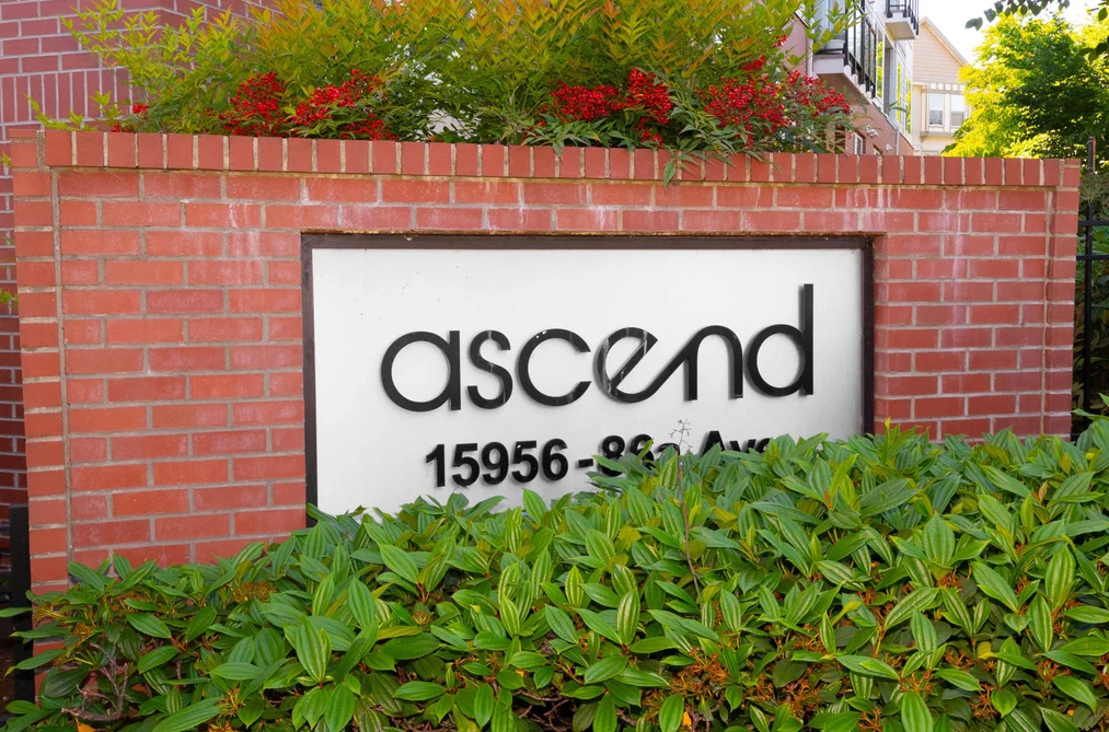 Condo for sale at 304 15956 86a Avenue Surrey British Columbia - MLS: R3135070