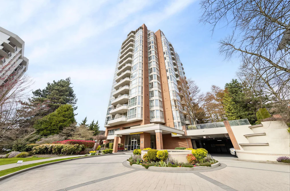 Condo for sale at 304 160 W Keith Road North Vancouver British Columbia - MLS: R3105015