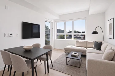 1616 Lloyd Ave Unit 304, North Vancouver, BC - MLS: R3179137