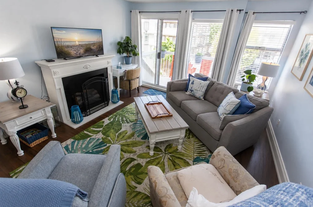304 1860 E SOUTHMERE CRESCENT, White Rock BC V4A 6Y7, White Rock BC — Residential for Sale - Main Photo