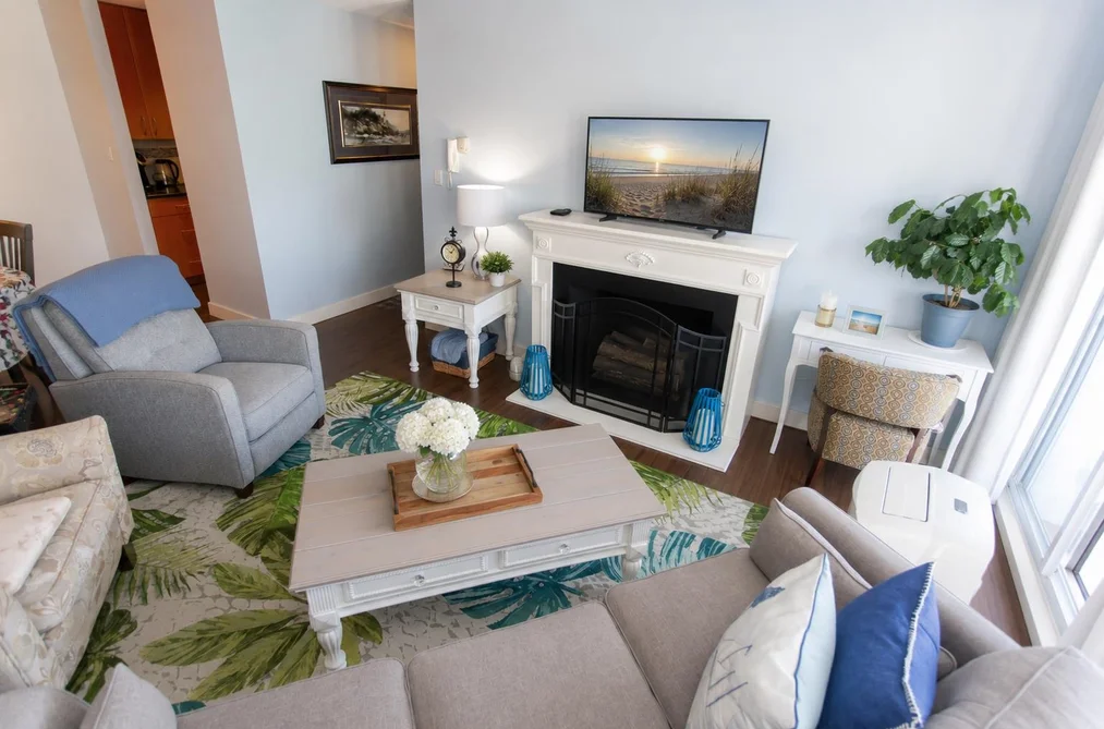304 1860 E SOUTHMERE CRESCENT, White Rock BC V4A 6Y7, White Rock BC — Residential for Sale — Photo 3 of 21