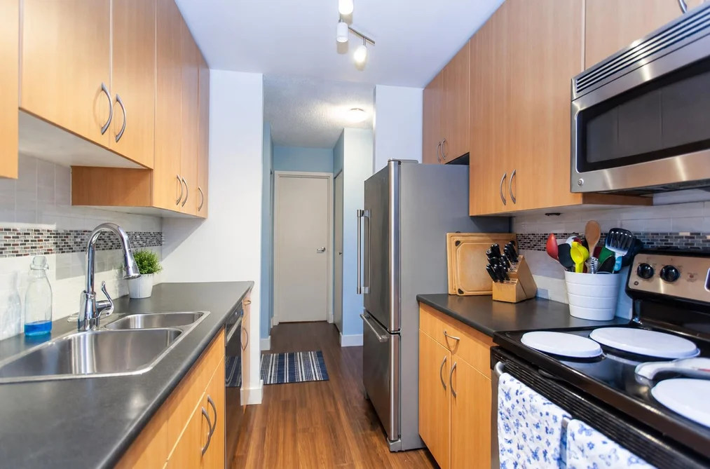 304 1860 E SOUTHMERE CRESCENT, White Rock BC V4A 6Y7, White Rock BC — Residential for Sale — Photo 4 of 21