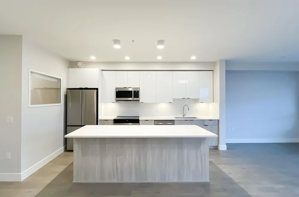 Condo for sale at 304 20061 Fraser Highway Langley British Columbia - MLS: R3085343