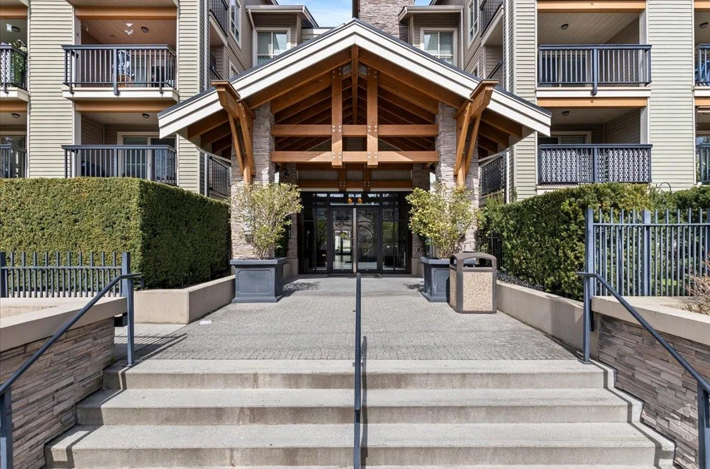 304 21009 56 AVENUE, Langley BC V3A 0C9, Langley BC — Residential for Sale - Photo 2