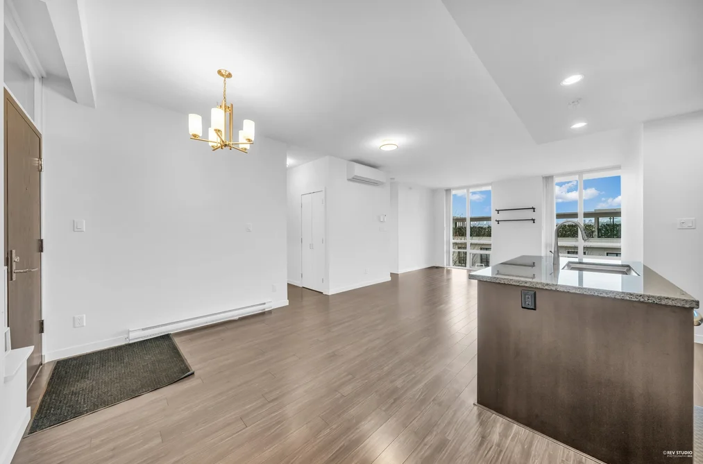 304 2200 DOUGLAS ROAD, Burnaby BC V5C 0G8, Burnaby BC — Residential for Sale - Photo 3