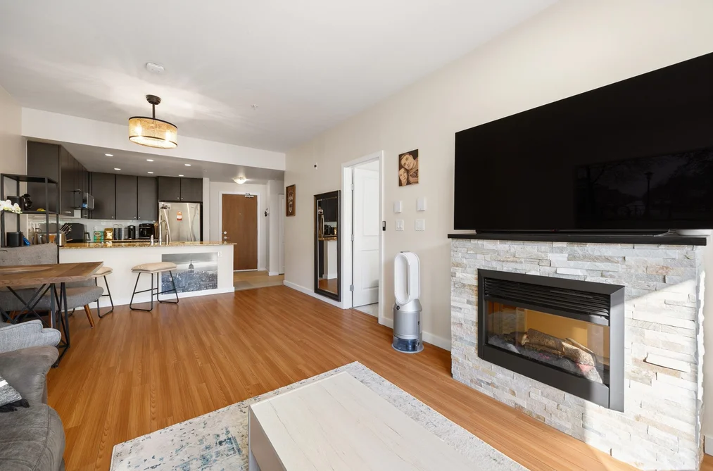 Condo for sale at 304 225 Francis Way New Westminster British Columbia - MLS: R3121198