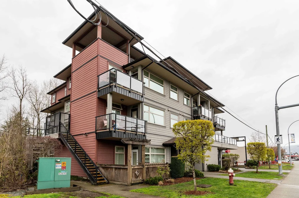 304 22858 LOUGHEED HIGHWAY, Maple Ridge BC V2X 2V6, Maple Ridge BC — Residential for Sale - Photo 3