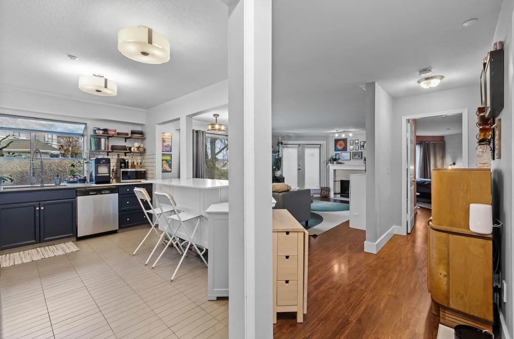 304 25 RICHMOND STREET, New Westminster BC V3L 5P9, New Westminster BC — Residential for Sale - Photo 6