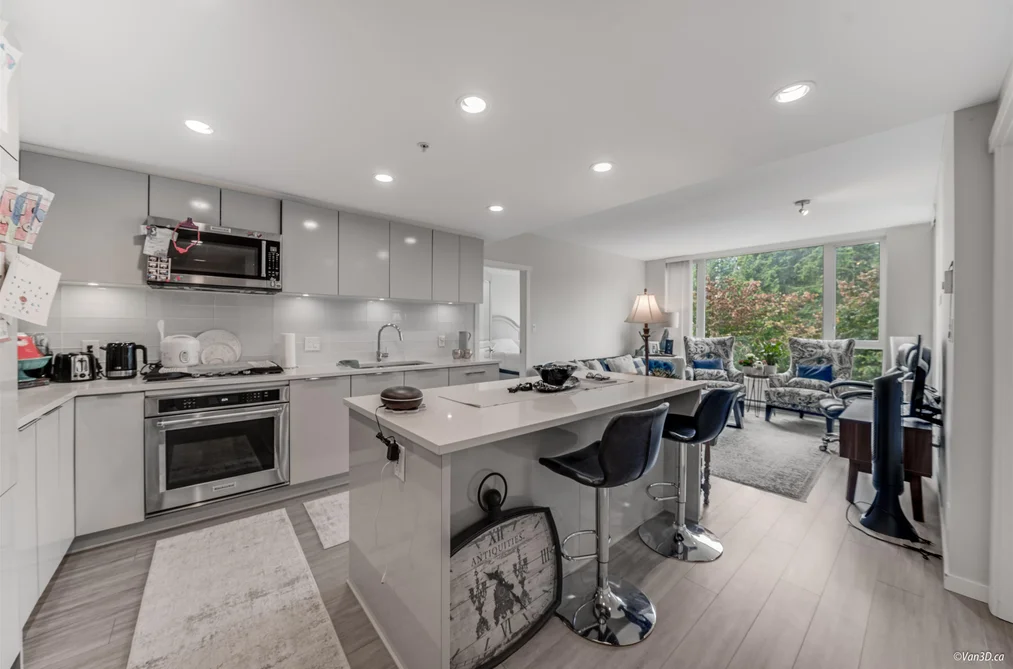 Condo for sale at 304 3100 Windsor Gate Coquitlam British Columbia - MLS: R3060233