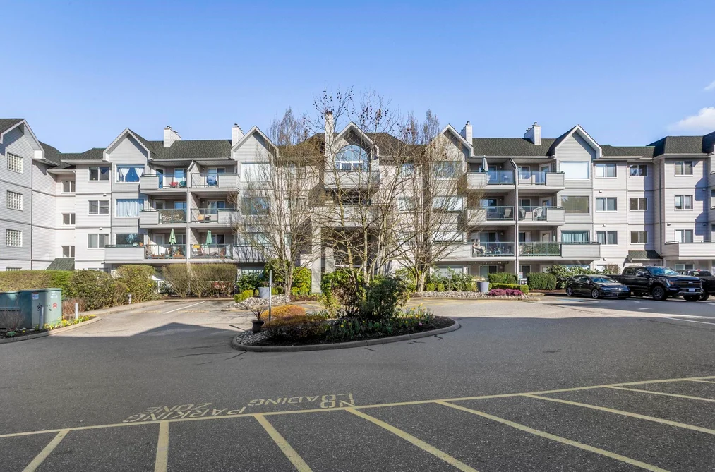 304 33718 KING ROAD, Abbotsford BC V2S 8J3, Abbotsford BC — Residential for Sale - Photo 2