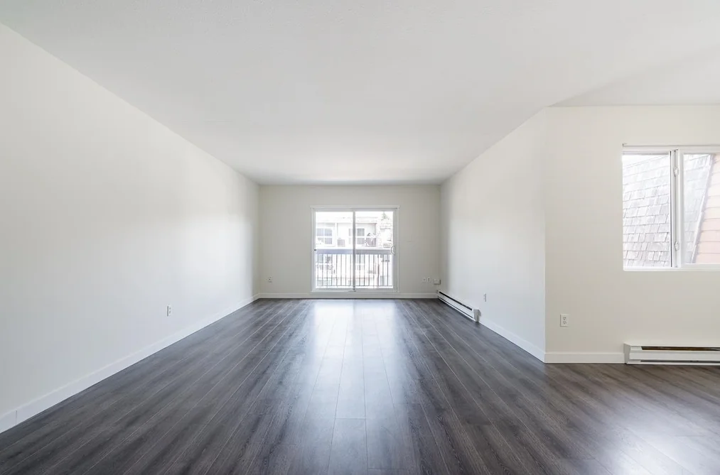 304 33850 FERN STREET, Abbotsford BC V2S 6C3, Abbotsford BC — Residential for Sale - Photo 3