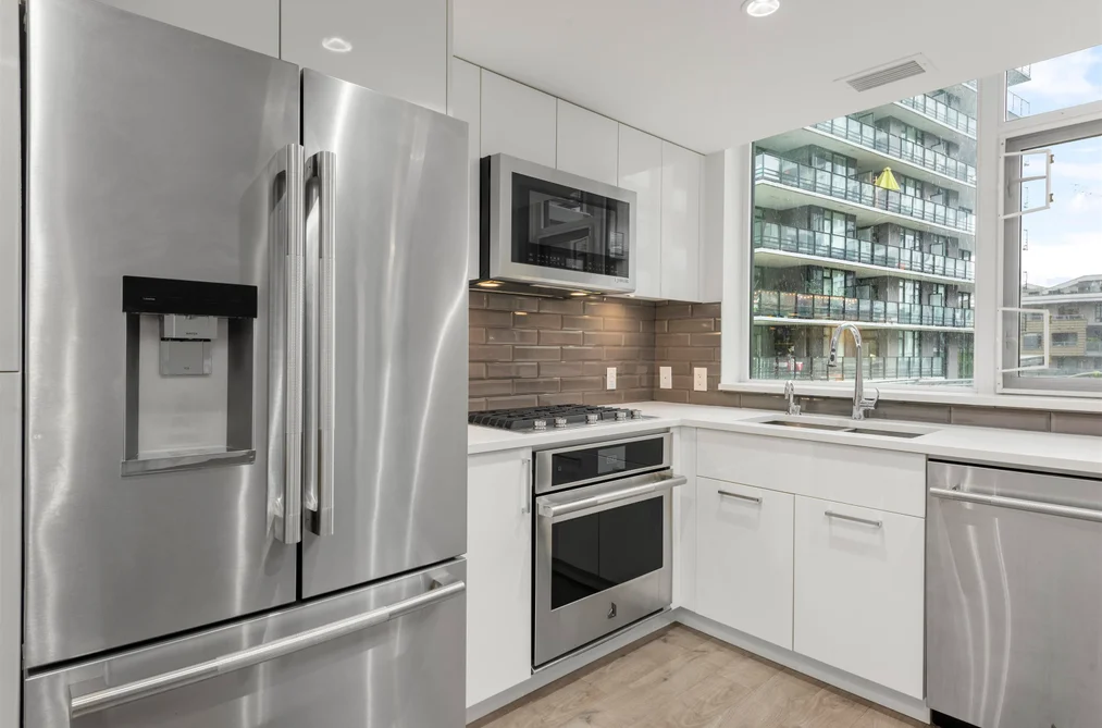 304 3498 MARINE WAY, Vancouver BC V5S 0H1, Vancouver BC — Residential for Sale - Photo 3