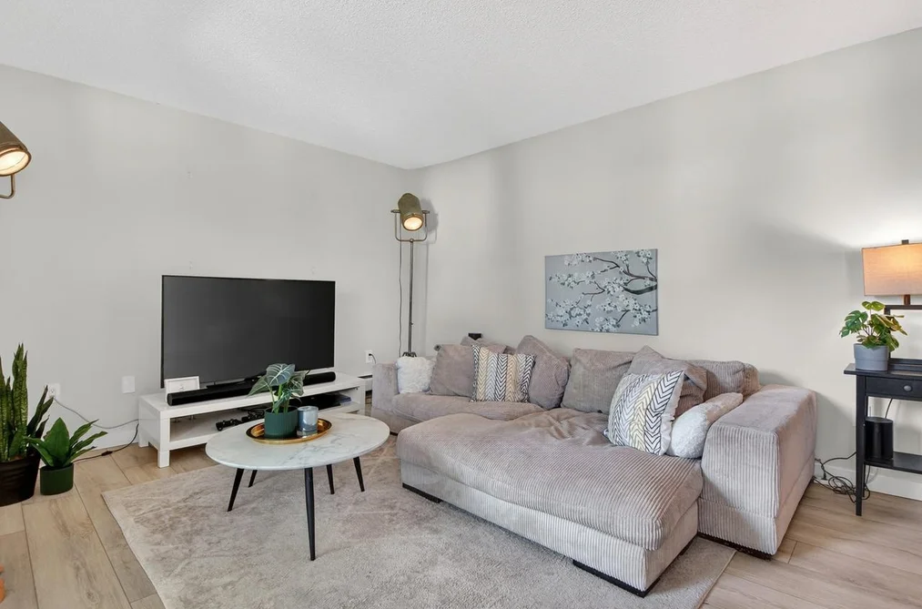 304 391 E 7TH AVENUE, Vancouver BC V5T 4H1, Vancouver BC — Residential for Sale - Photo 3
