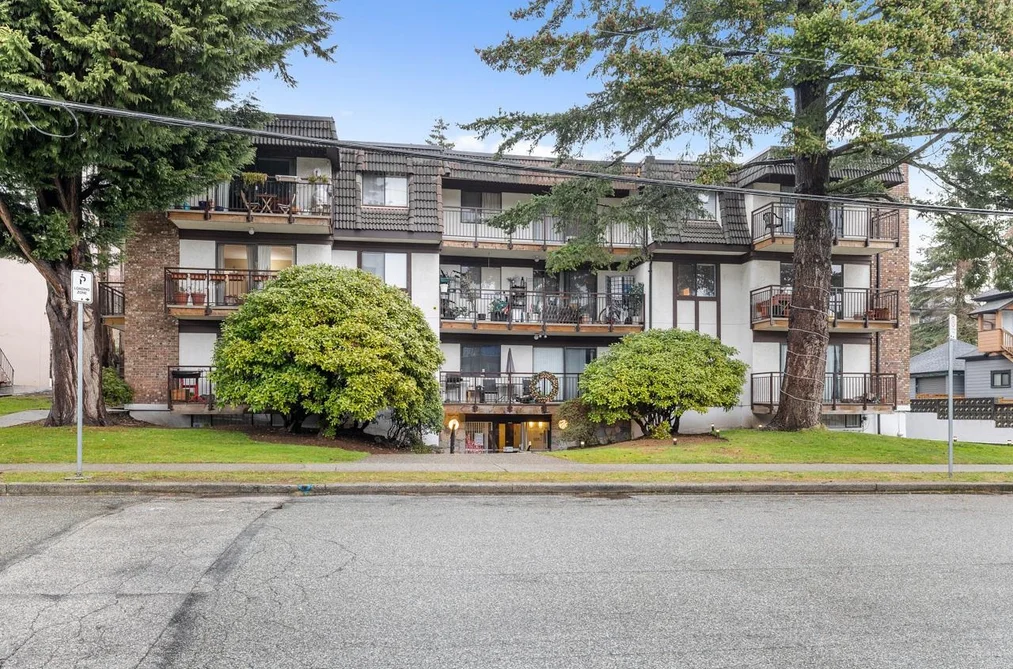 Condo for sale at 304 425 Ash Street New Westminster British Columbia - MLS: R3098279