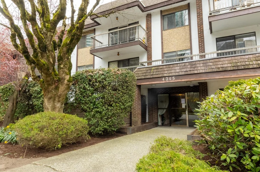 304 4345 GRANGE STREET, Burnaby BC V5H 1P4, Burnaby BC — Residential for Sale - Photo 2
