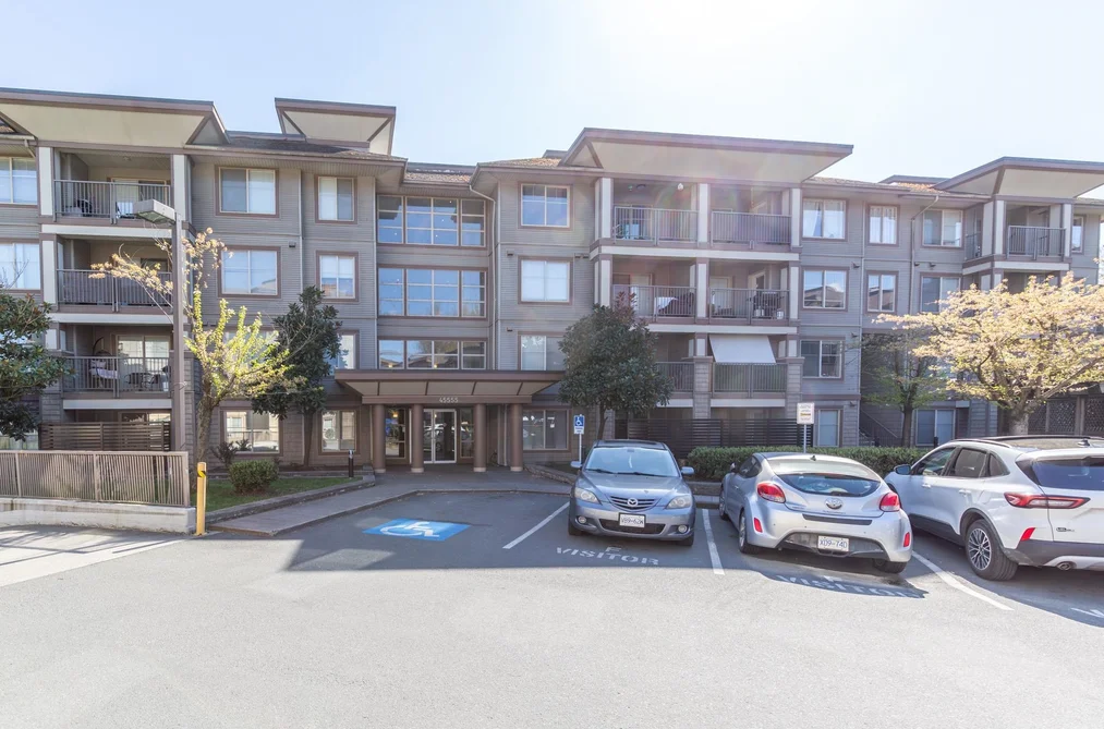 Condo for sale at 304 45555 Yale Road Chilliwack British Columbia - MLS: R3111703