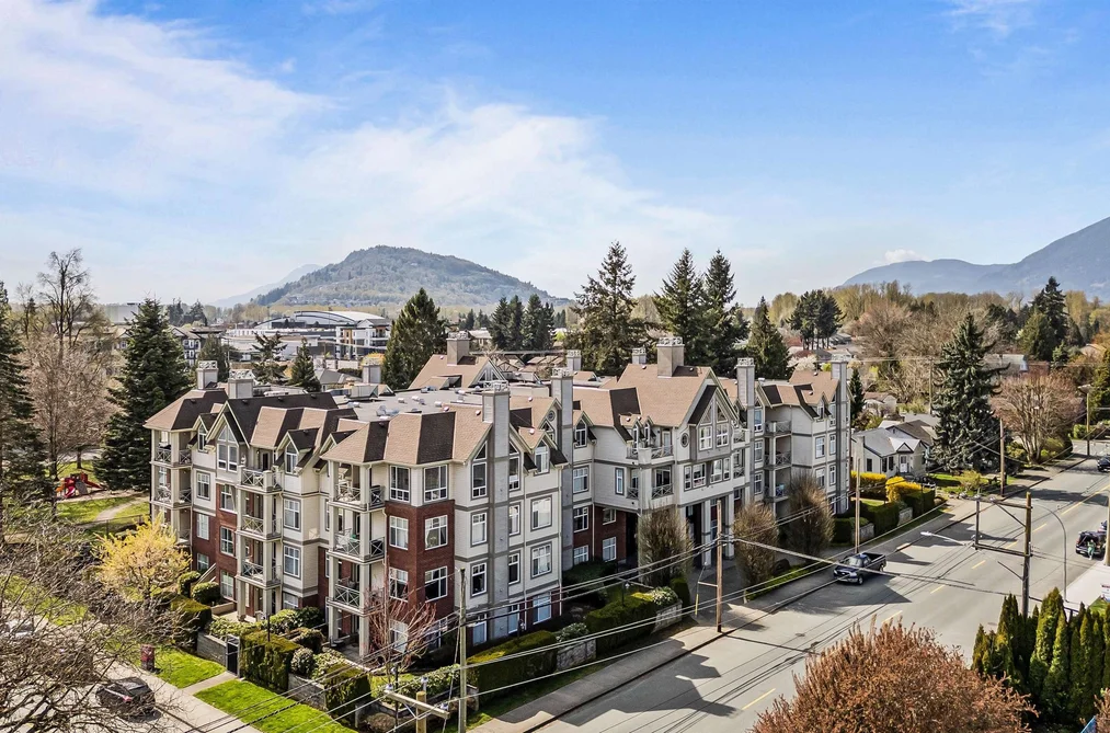 Condo for sale at 304 45700 Wellington Avenue Chilliwack British Columbia - MLS: R3131514