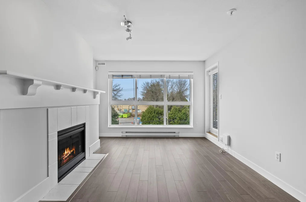 304 5500 LYNAS LANE, Richmond BC V7C 5R5, Richmond BC — Residential for Sale - Photo 2