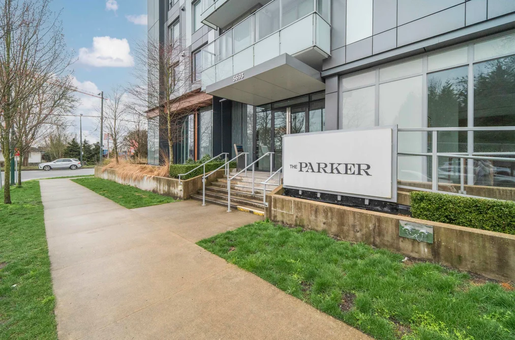 Condo for sale at 304 5693 Elizabeth Street Vancouver British Columbia - MLS: R3142370