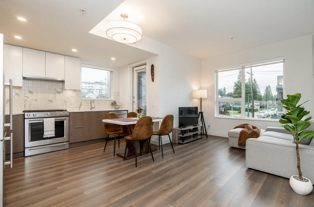 Condo for sale at 304 645 Como Lake Avenue Coquitlam British Columbia - MLS: R3104109