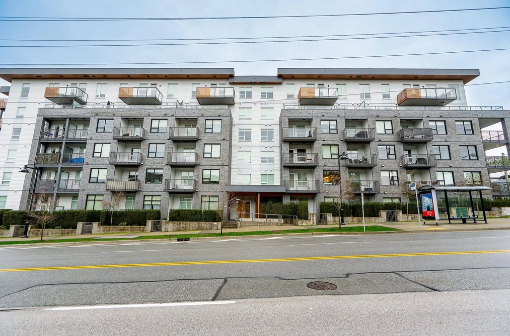304 645 COMO LAKE AVENUE, Coquitlam BC V3J 0N9, Coquitlam BC — Residential for Sale - Photo 2