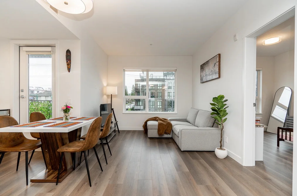 304 645 COMO LAKE AVENUE, Coquitlam BC V3J 0N9, Coquitlam BC — Residential for Sale - Photo 3