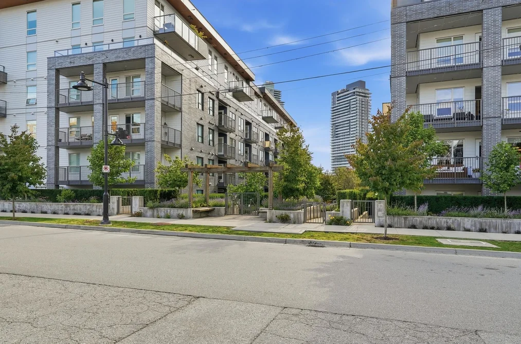 304 648 LEA AVENUE, Coquitlam, BC — Residential for Sale - Photo 2