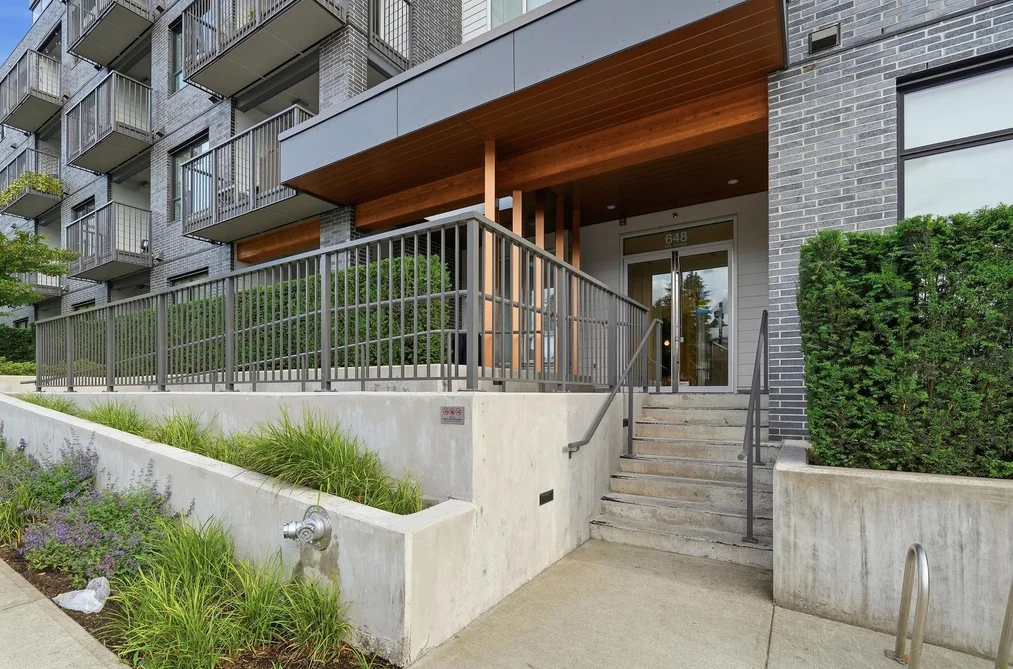 304 648 LEA AVENUE, Coquitlam, BC — Residential for Sale — Photo 3 of 24