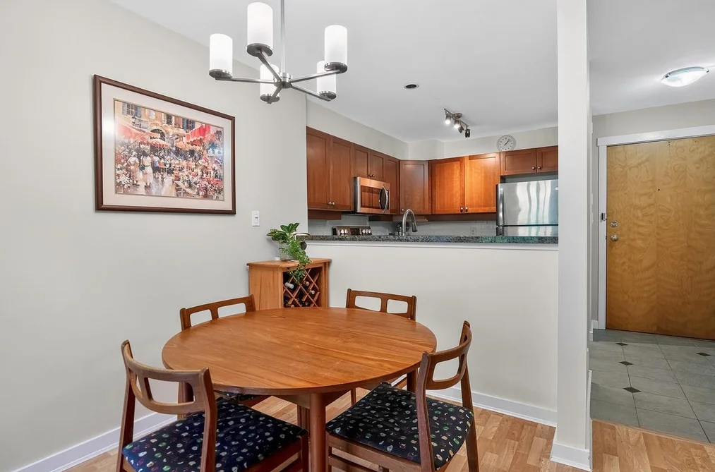 304 675 PARK CRESCENT, New Westminster BC V3L 5W4, New Westminster BC — Residential for Sale - Photo 3