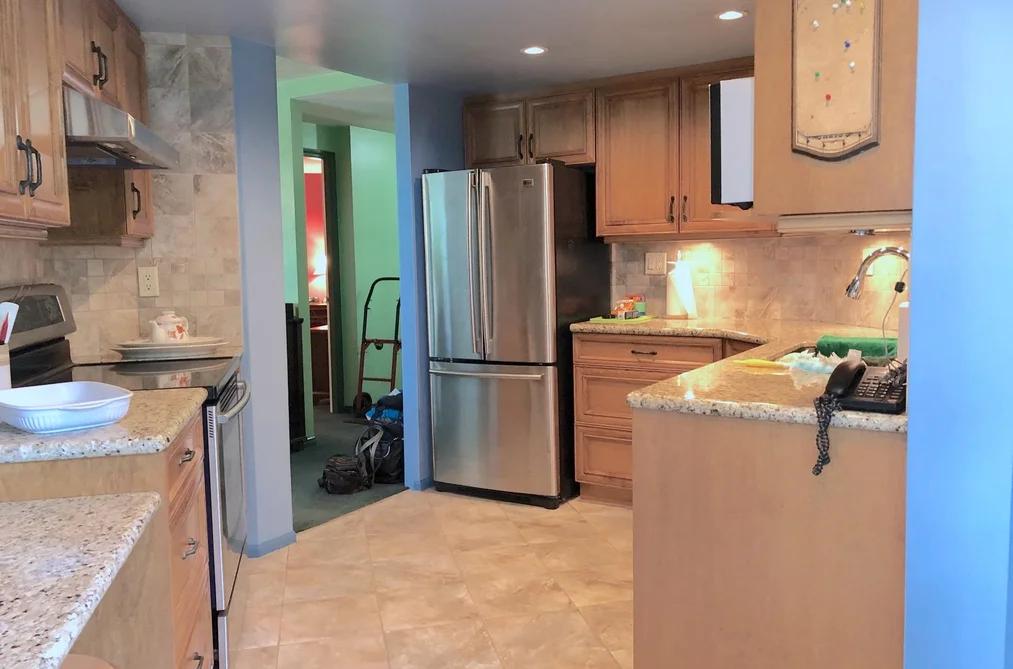 304 728 FARROW STREET, Coquitlam, BC — Residential for Sale - Photo 2