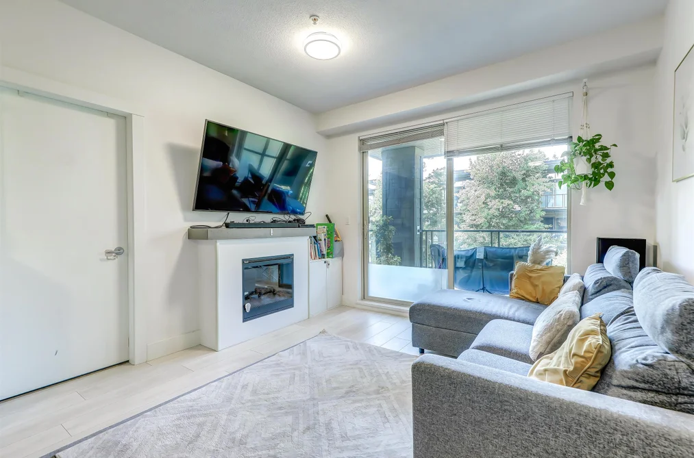 Condo for sale at 304 7478 Byrnepark Walk Burnaby British Columbia - MLS: R3150751
