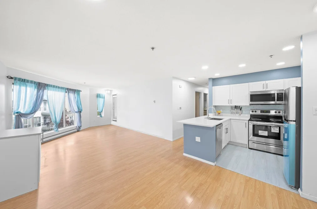 304 7800 ST. ALBANS ROAD, Richmond BC V6Y 3Y5, Richmond BC — Residential for Sale — Photo 14 of 36