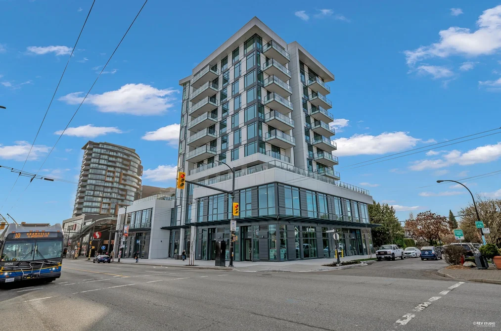 304 8415 GRANVILLE STREET, Vancouver BC V6P 0M2, Vancouver BC — Residential for Sale - Photo 2