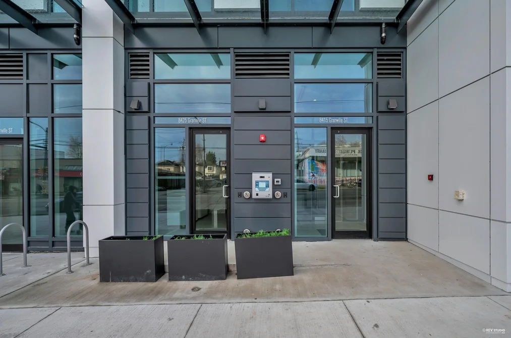 304 8415 GRANVILLE STREET, Vancouver BC V6P 0M2, Vancouver BC — Residential for Sale - Photo 3