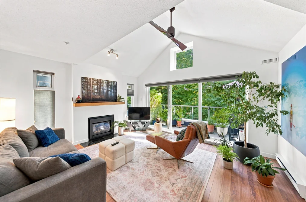 Condo for sale at 304 865 W 15th Avenue Vancouver British Columbia - MLS: R3160183