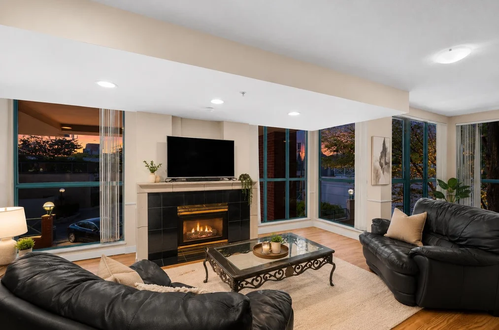 Condo for sale at 304 939 Homer Street Vancouver British Columbia - MLS: R3147666