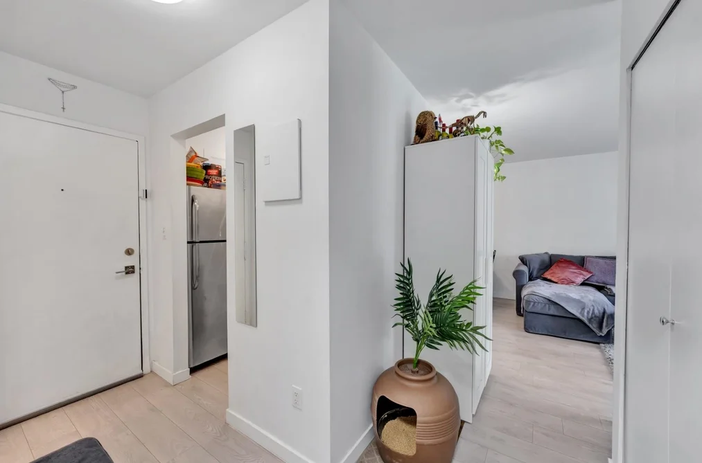 304 9847 MANCHESTER DRIVE, Burnaby BC V3N 4P4, Burnaby BC — Residential for Sale - Photo 3