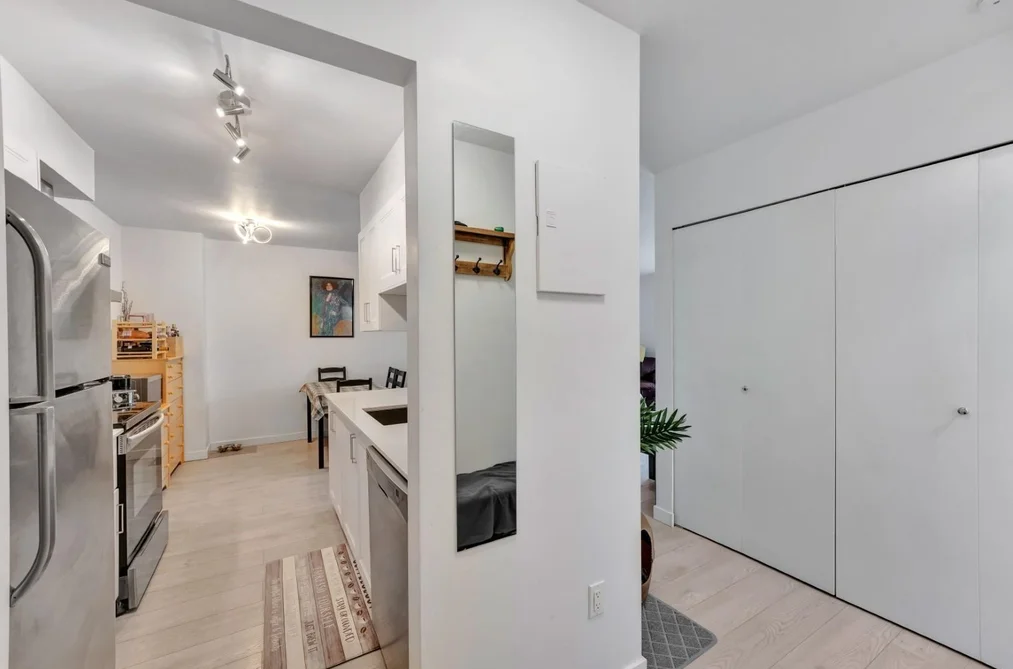 304 9847 MANCHESTER DRIVE, Burnaby BC V3N 4P4, Burnaby BC — Residential for Sale - Photo 4