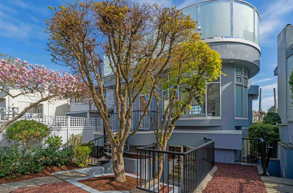 3043 ALMA STREET, Vancouver BC V6R 3S9, Vancouver BC — Residential for Sale - Photo 2