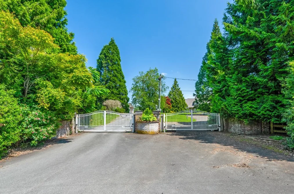 3044 240 STREET, Langley BC V2Z 1N3, Langley BC — Residential for Sale - Photo 2
